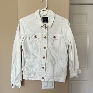 🔥Donating 8/11/23 🔥 White Denim Jacket